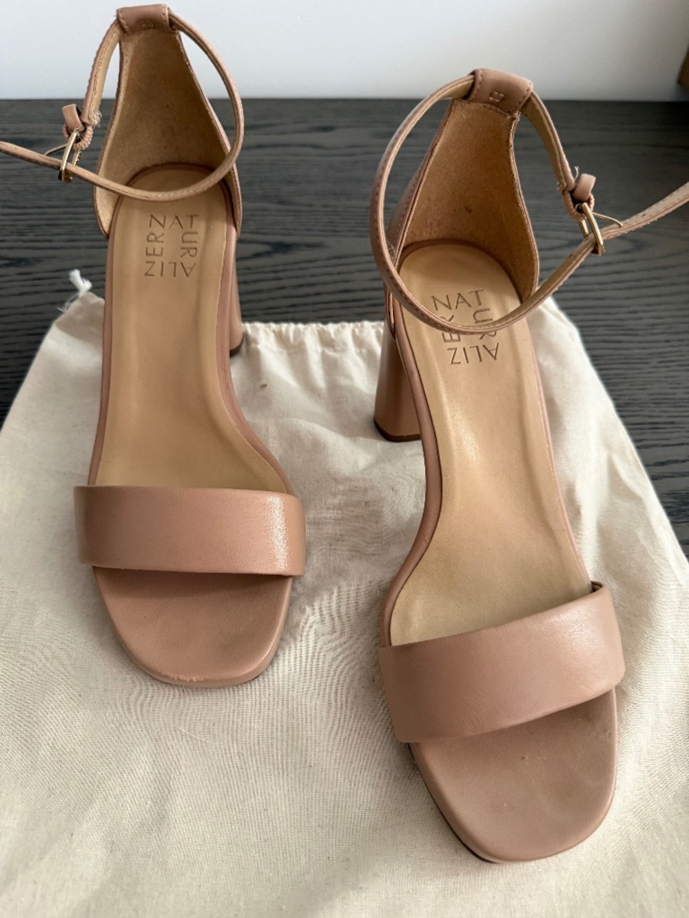 Naturalizer Vera Nude Leather Ankle Strap Block Heel Sandals | Size 8